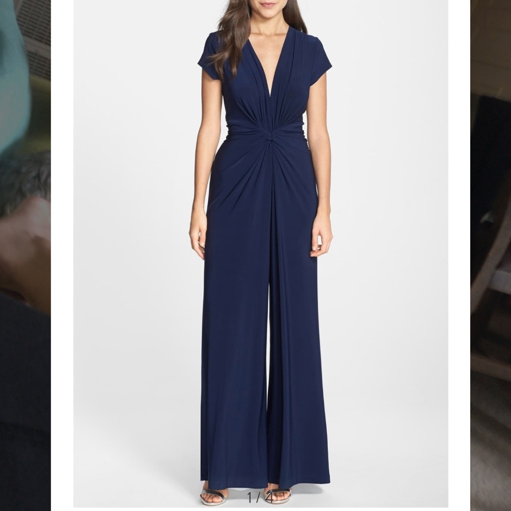 🍭Vince Camuto Twist Front Jersey Jumpsuit💙
